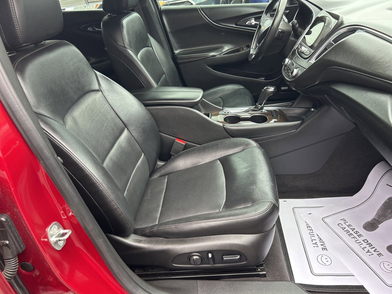 Used 2018 Chevrolet Malibu Premier w/ Premier Sun and Wheel Package image 9