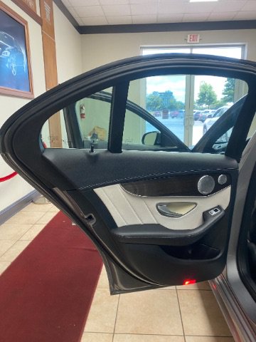 Used 2015 Mercedes-Benz C 400 4MATIC w/ Multimedia Package image 7