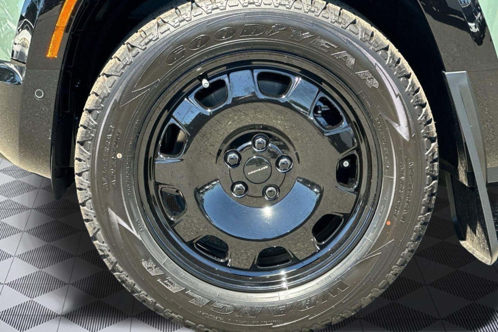 New 2026 Land Rover Defender 110 Trophy Edition AWD/4WD image 10