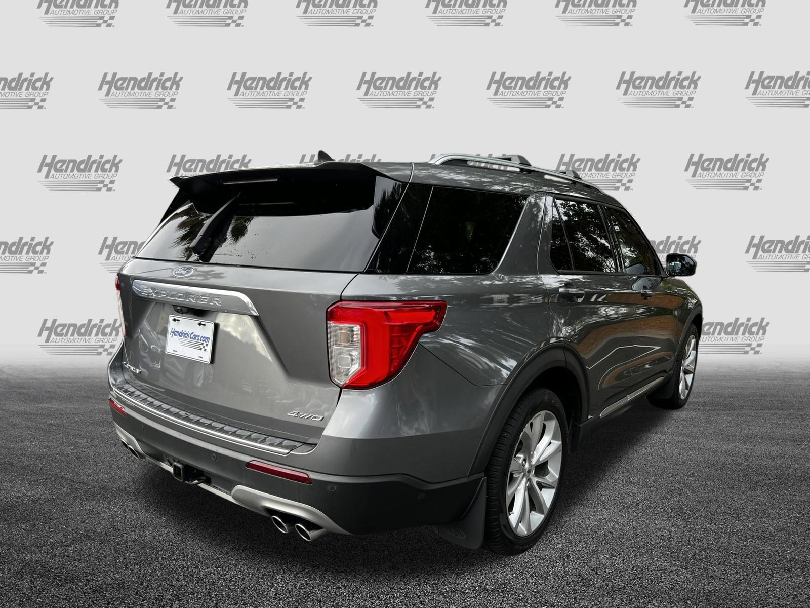 Used 2021 Ford Explorer Platinum w/ Equipment Group 601A AWD/4WD image 9