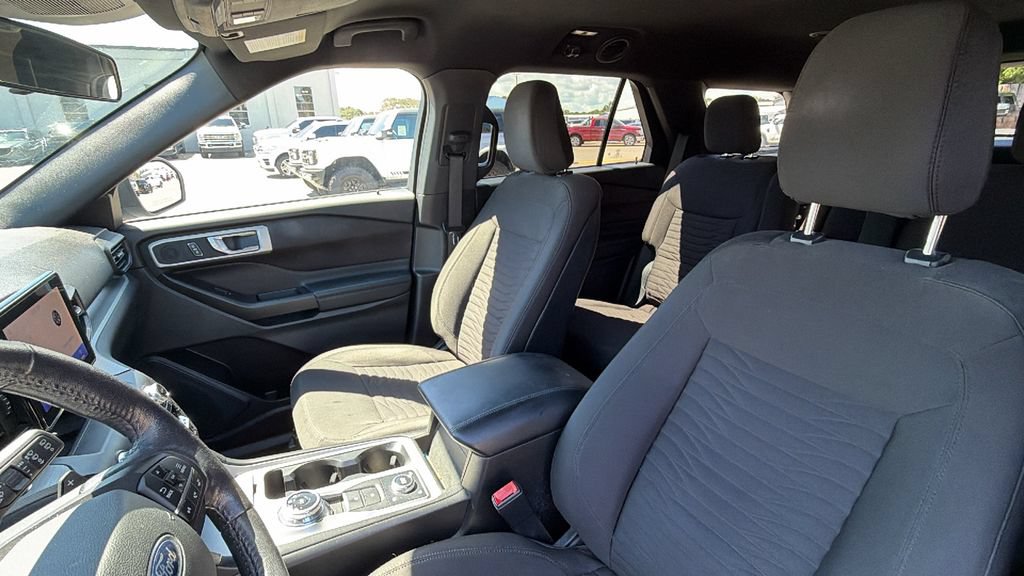 Used 2020 Ford Explorer XLT w/ Comfort Package AWD/4WD image 23