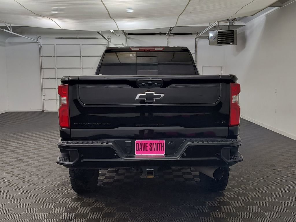 Used 2024 Chevrolet Silverado 3500 LTZ w/ LTZ Plus Package image 10