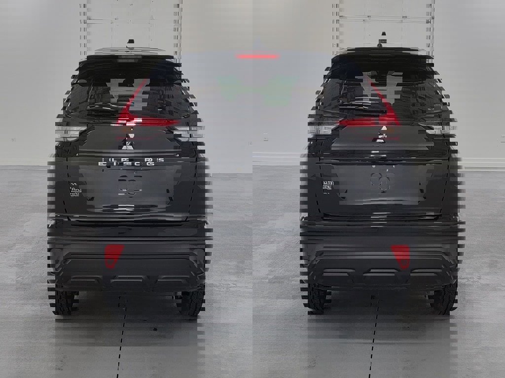 Used 2024 Mitsubishi Eclipse Cross LE image 8