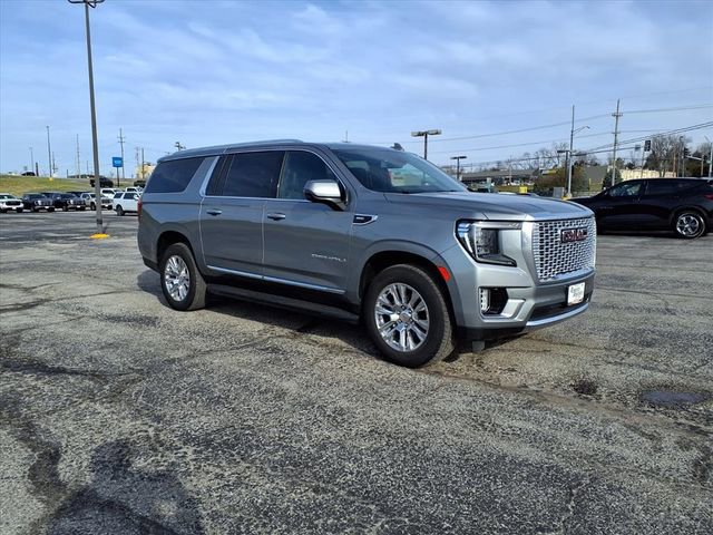Used 2023 GMC Yukon XL Denali image 8