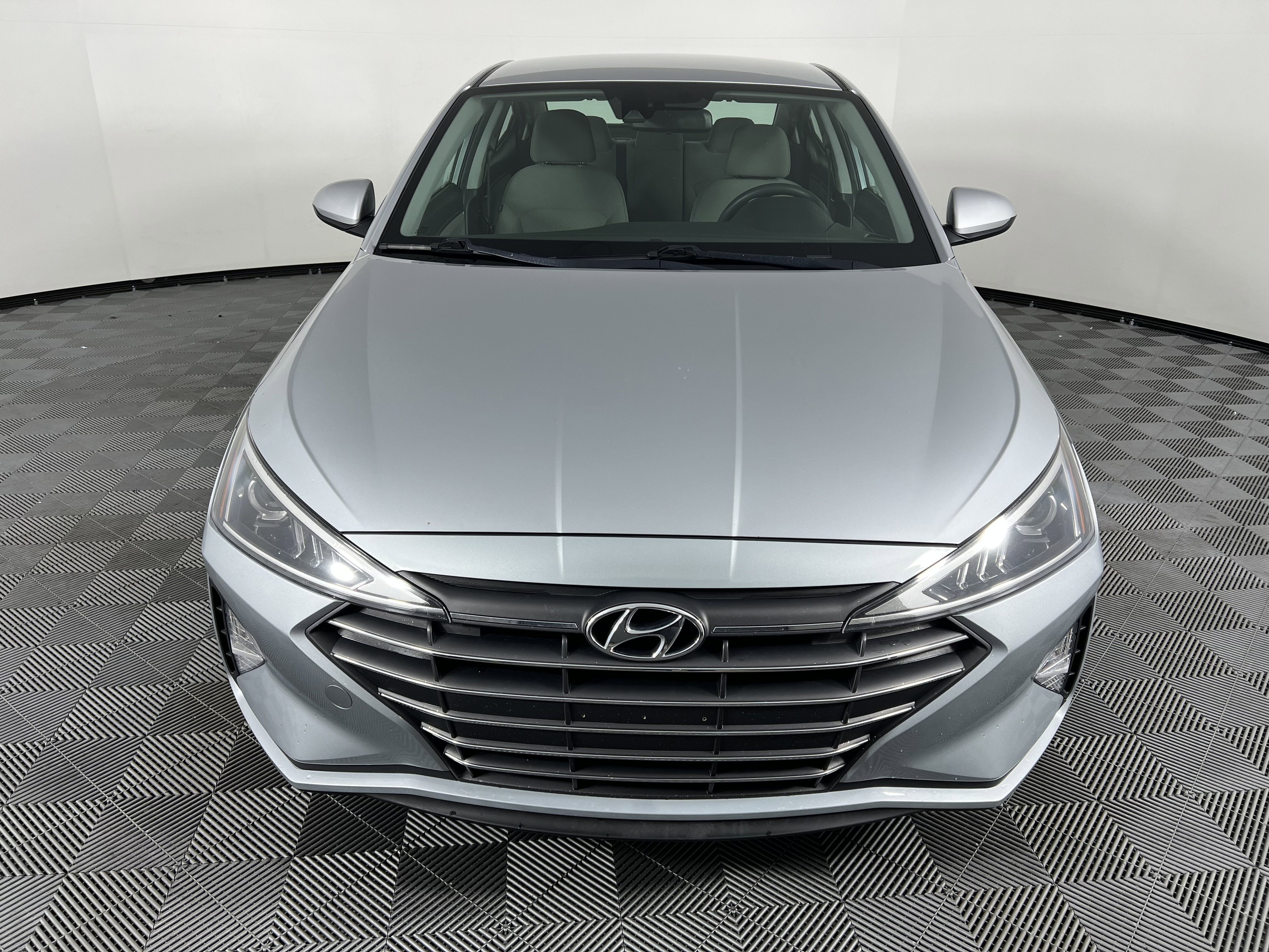 Used 2020 Hyundai Elantra SE FWD image 5