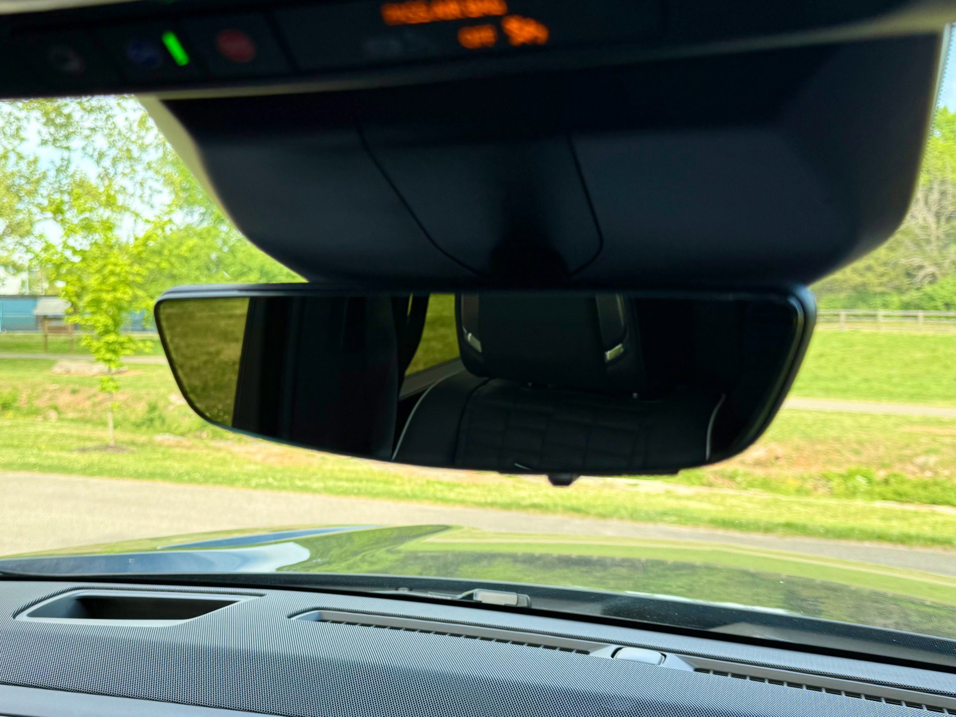 Used 2025 Cadillac Escalade Sport Platinum w/ LPO, ONYX Package image 63