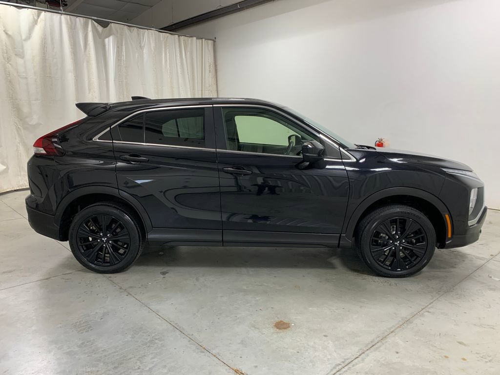 Used 2022 Mitsubishi Eclipse Cross LE image 24