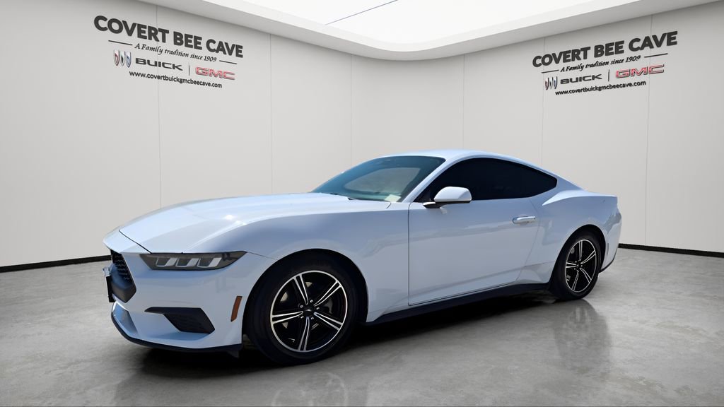 Used 2024 Ford Mustang EcoBoost image 3