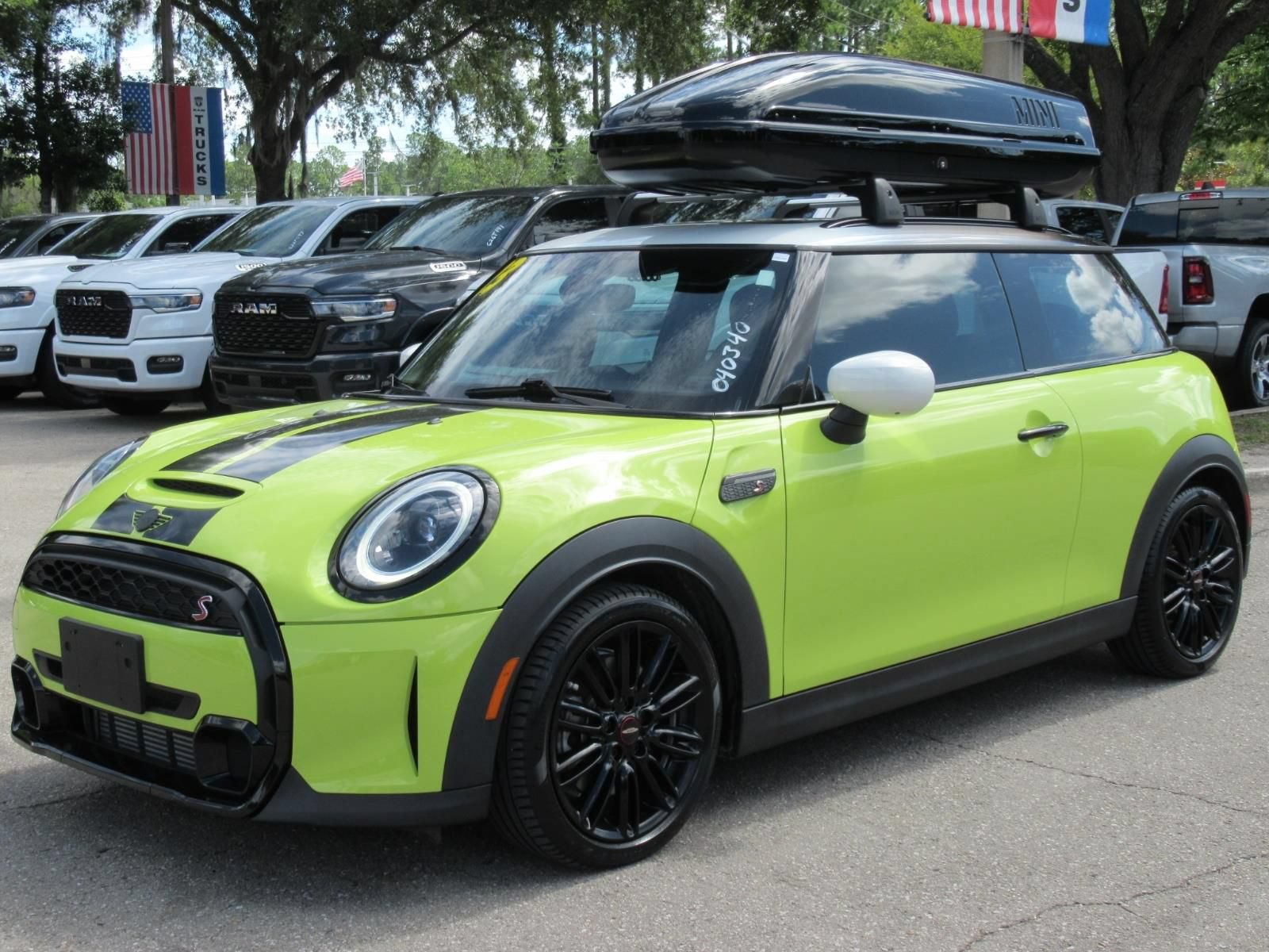 Used 2023 MINI Cooper S FWD image 3
