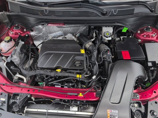 Used 2025 Chevrolet Trax LT w/ LT Convenience Package FWD image 34