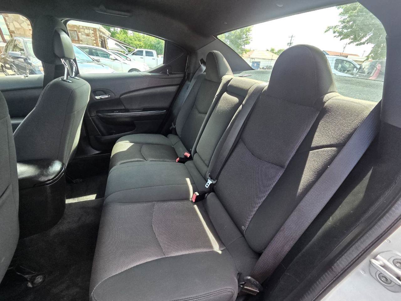 Used 2012 Dodge Avenger SE FWD image 12