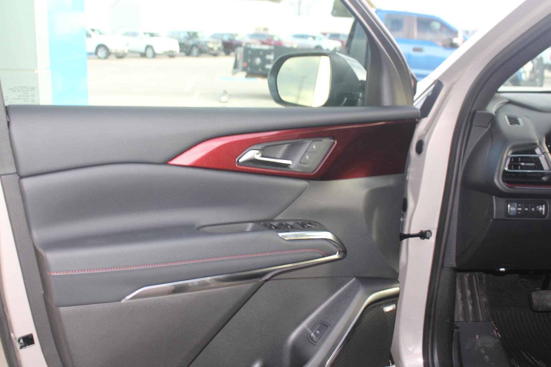 New 2026 Chevrolet Traverse Z71 w/ Enhanced Driving Package image 10