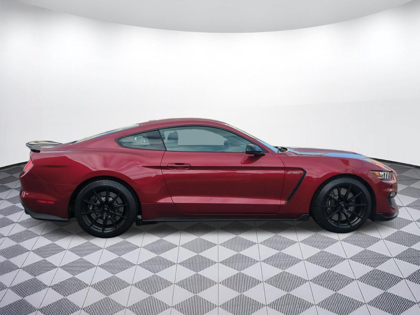 Used 2017 Ford Mustang Shelby GT350 w/ Electronics Package RWD image 6