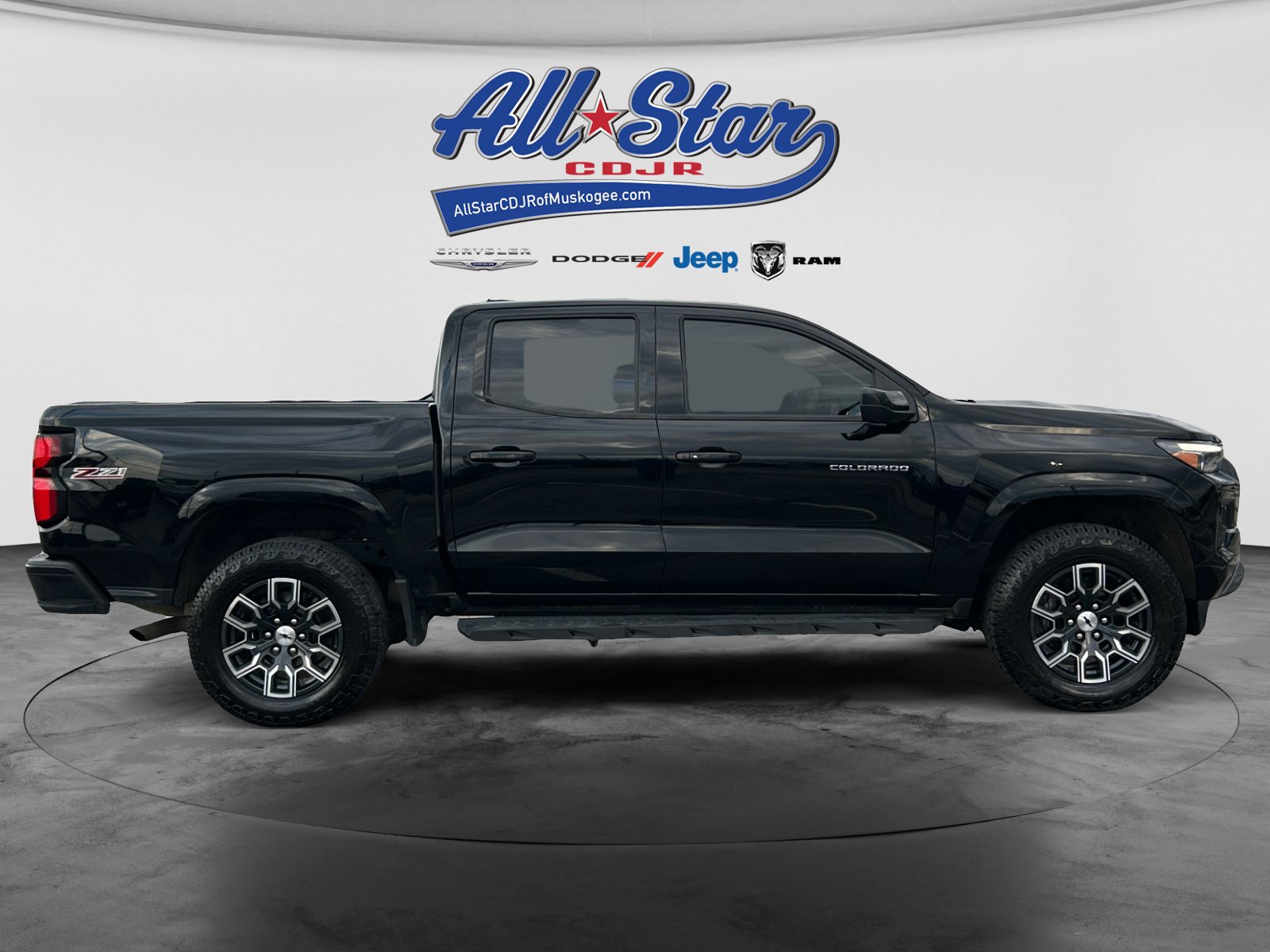 Used 2024 Chevrolet Colorado Z71 w/ Z71 Convenience Package 2 AWD/4WD image 4