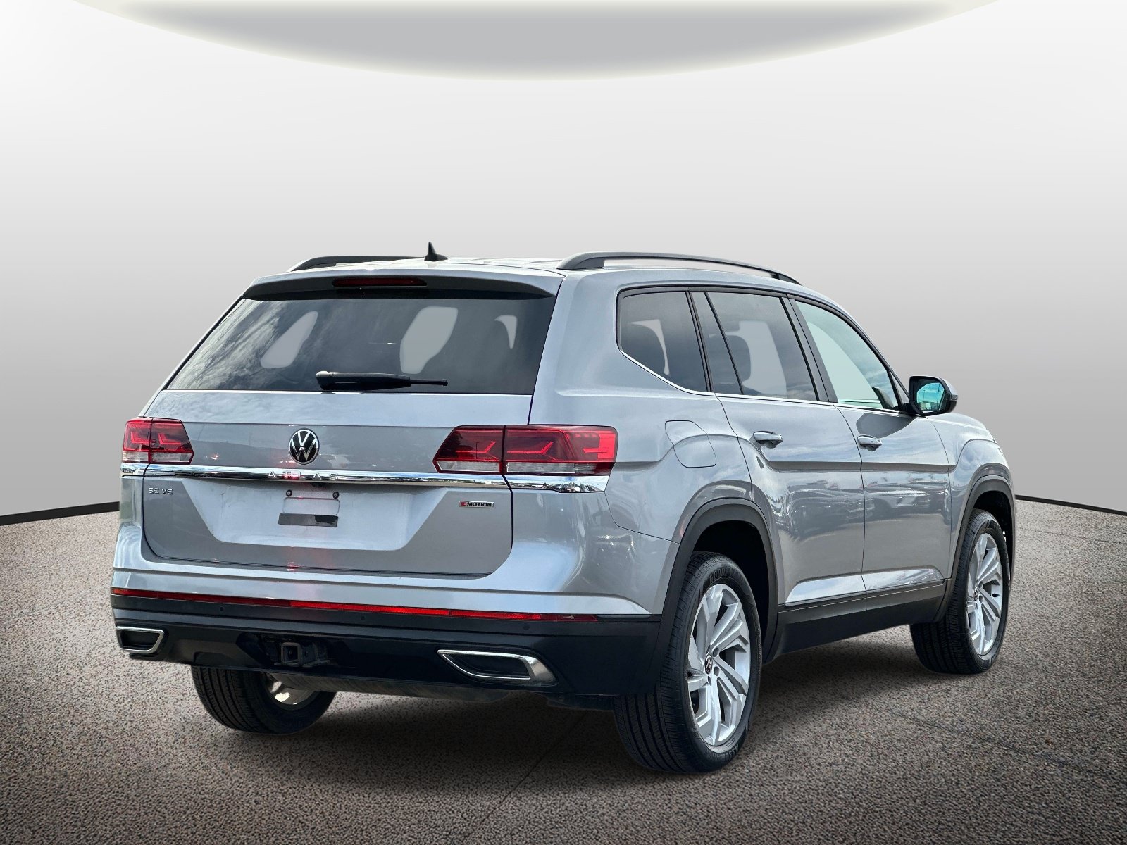 Used 2021 Volkswagen Atlas SE w/ Panoramic Sunroof Package AWD/4WD image 4