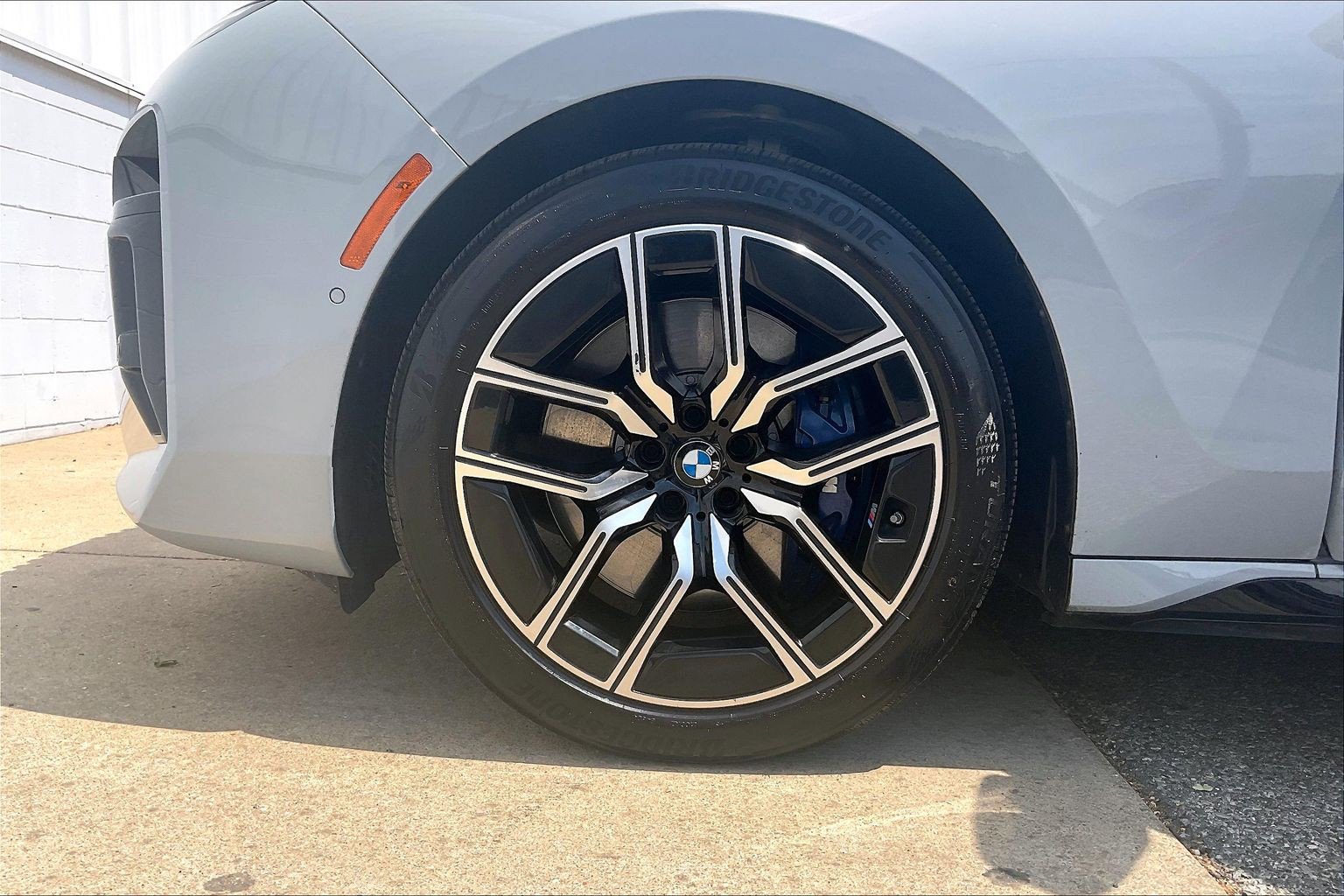 Used 2024 BMW 740i w/ Premium Package 2 RWD image 10