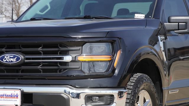 Used 2024 Ford F150 XLT w/ Mobile Office Package image 4