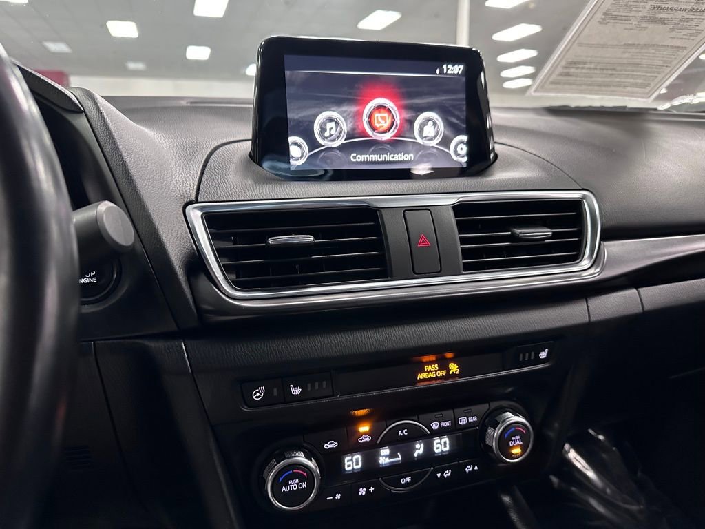 Used 2018 MAZDA MAZDA3 Grand Touring w/ Premium Equipment Package image 21