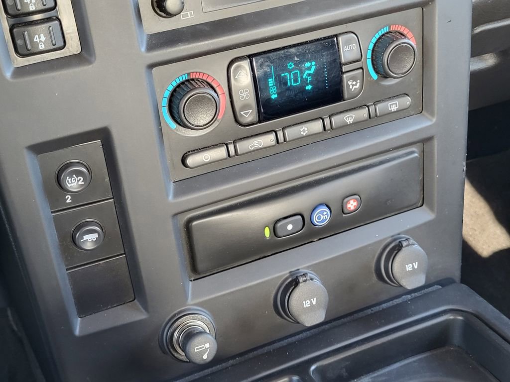 Used 2005 HUMMER H2 SUT w/ Preferred Equipment Group image 17