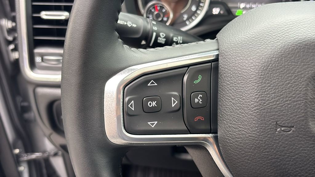 Used 2023 RAM 1500 Laramie AWD/4WD image 17