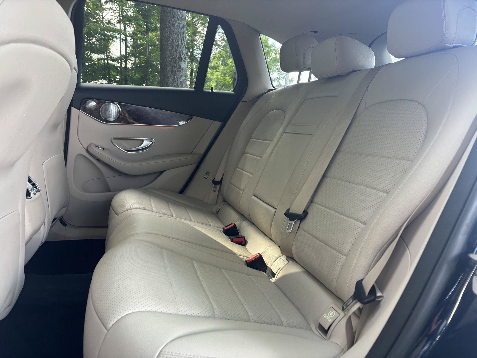 Used 2017 Mercedes-Benz GLC 300 4MATIC image 29