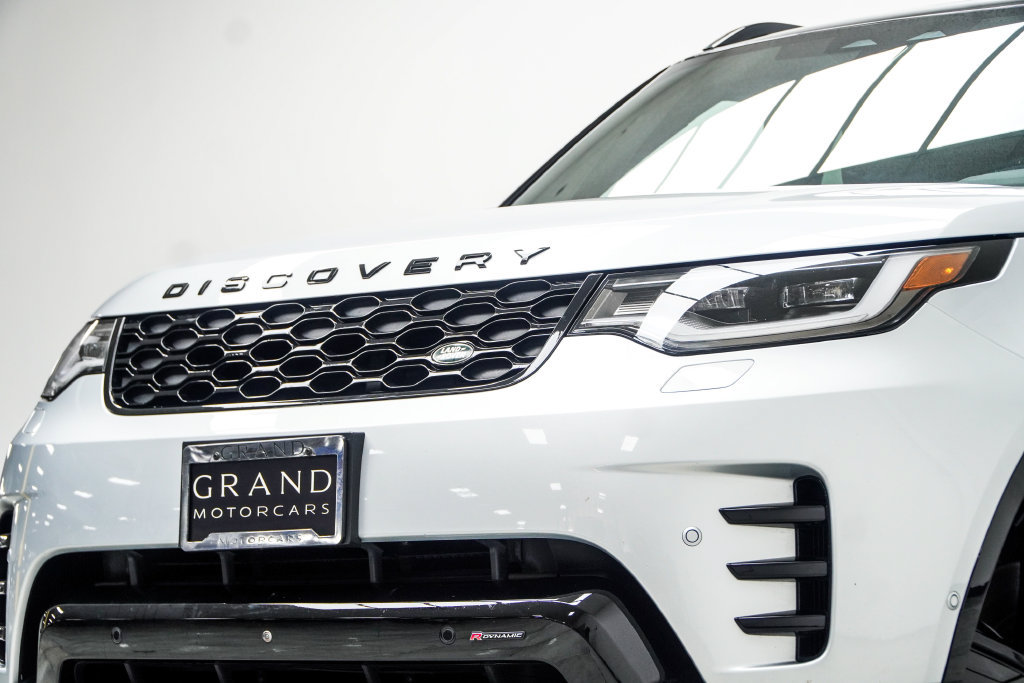 Used 2023 Land Rover Discovery HSE R-Dynamic AWD/4WD image 2