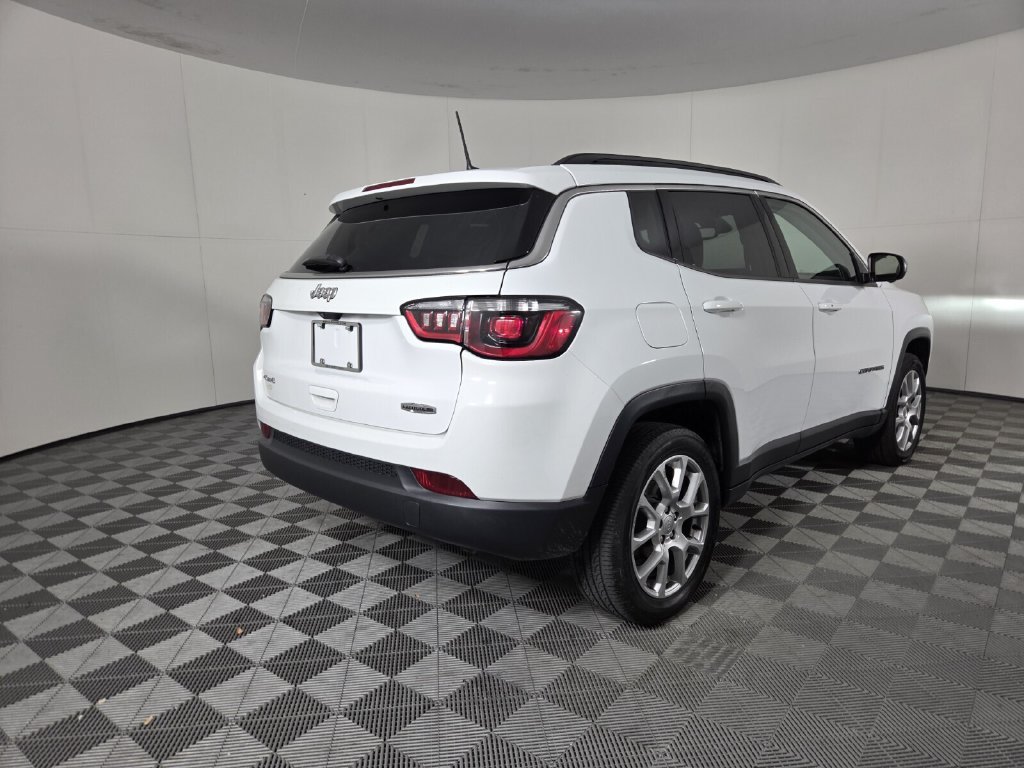 Used 2022 Jeep Compass Latitude AWD/4WD image 5