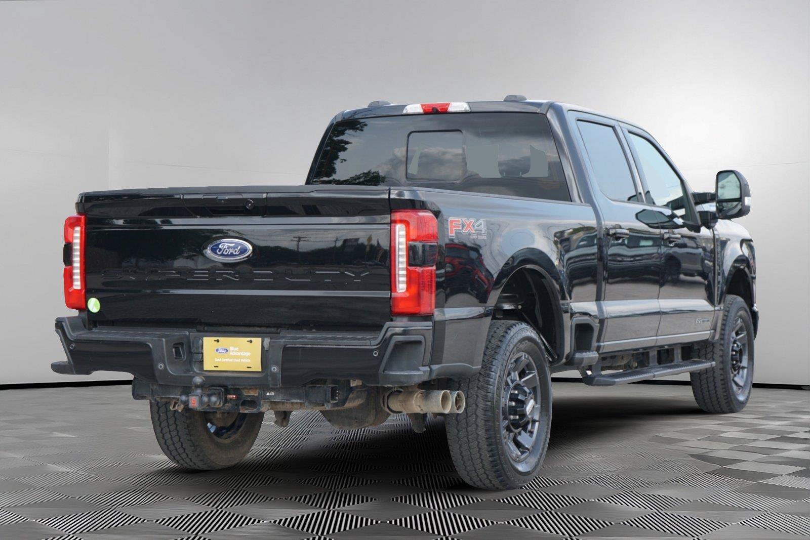 Used 2023 Ford F250 Lariat w/ Sport Appearance Package AWD/4WD image 5