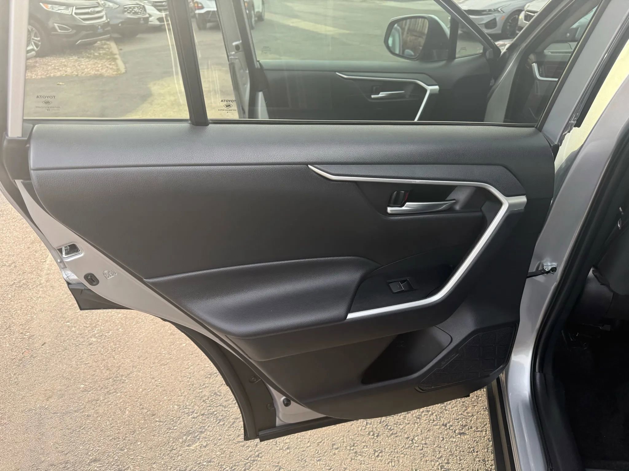 Used 2024 Toyota RAV4 XLE image 26