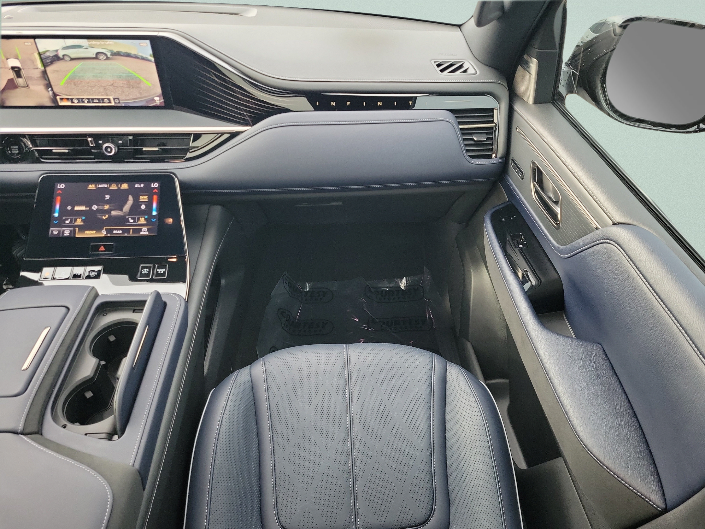 Used 2026 INFINITI QX80 4WD w/ Sport Exterior Package image 12