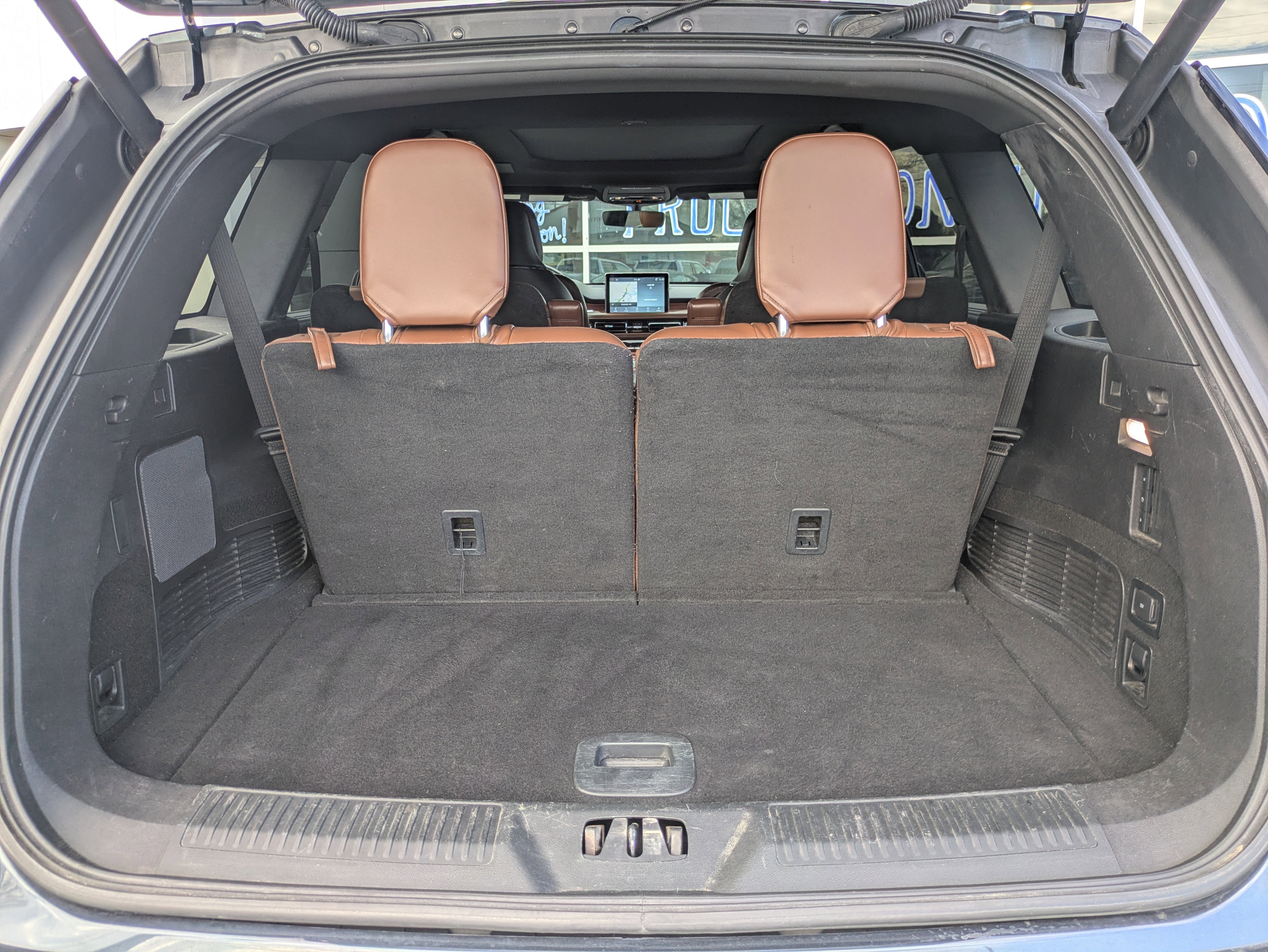 Used 2022 Lincoln Aviator Reserve w/ Equipment Group 201A image 13