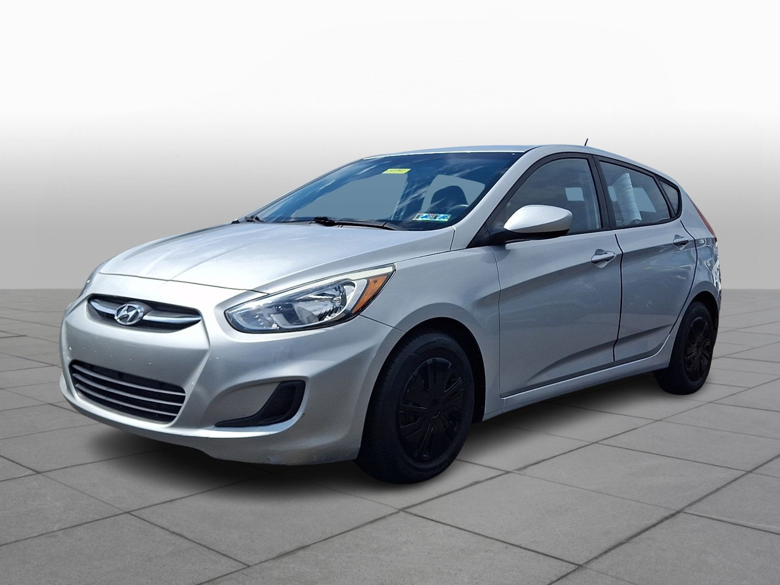 Used 2015 Hyundai Accent GS FWD image 4