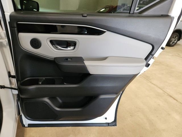 Certified 2025 Honda Pilot Touring image 34
