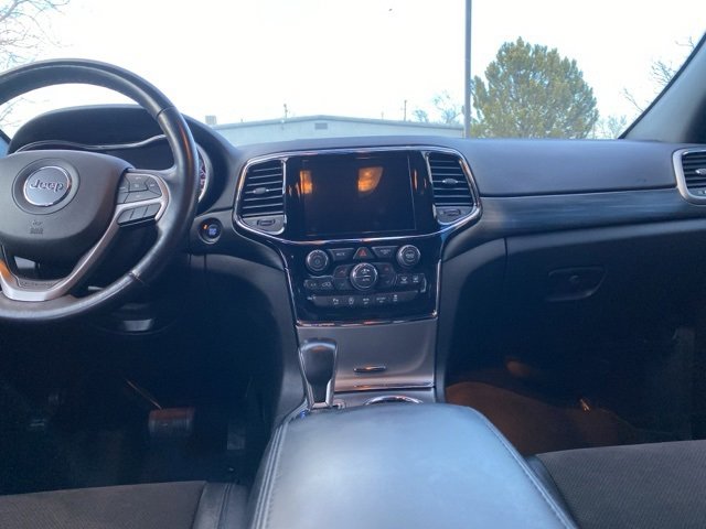 Used 2021 Jeep Grand Cherokee Laredo X image 11