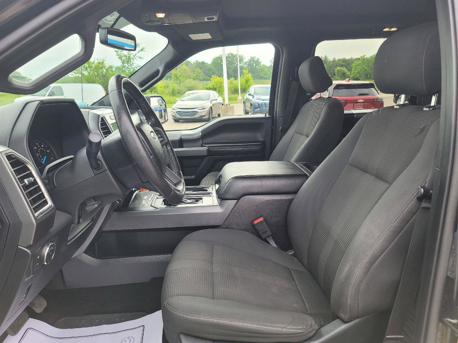 Used 2016 Ford F150 XLT w/ Equipment Group 302A Luxury AWD/4WD image 20