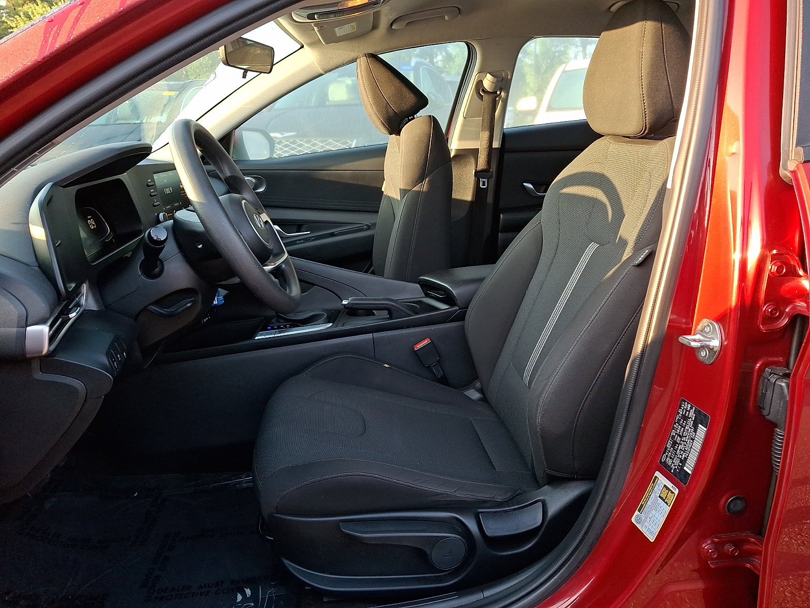 Certified 2024 Hyundai Elantra SE FWD image 14