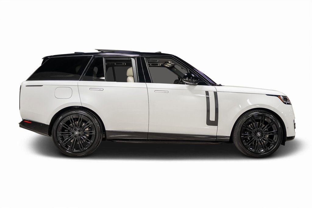 Used 2025 Land Rover Range Rover SE image 5