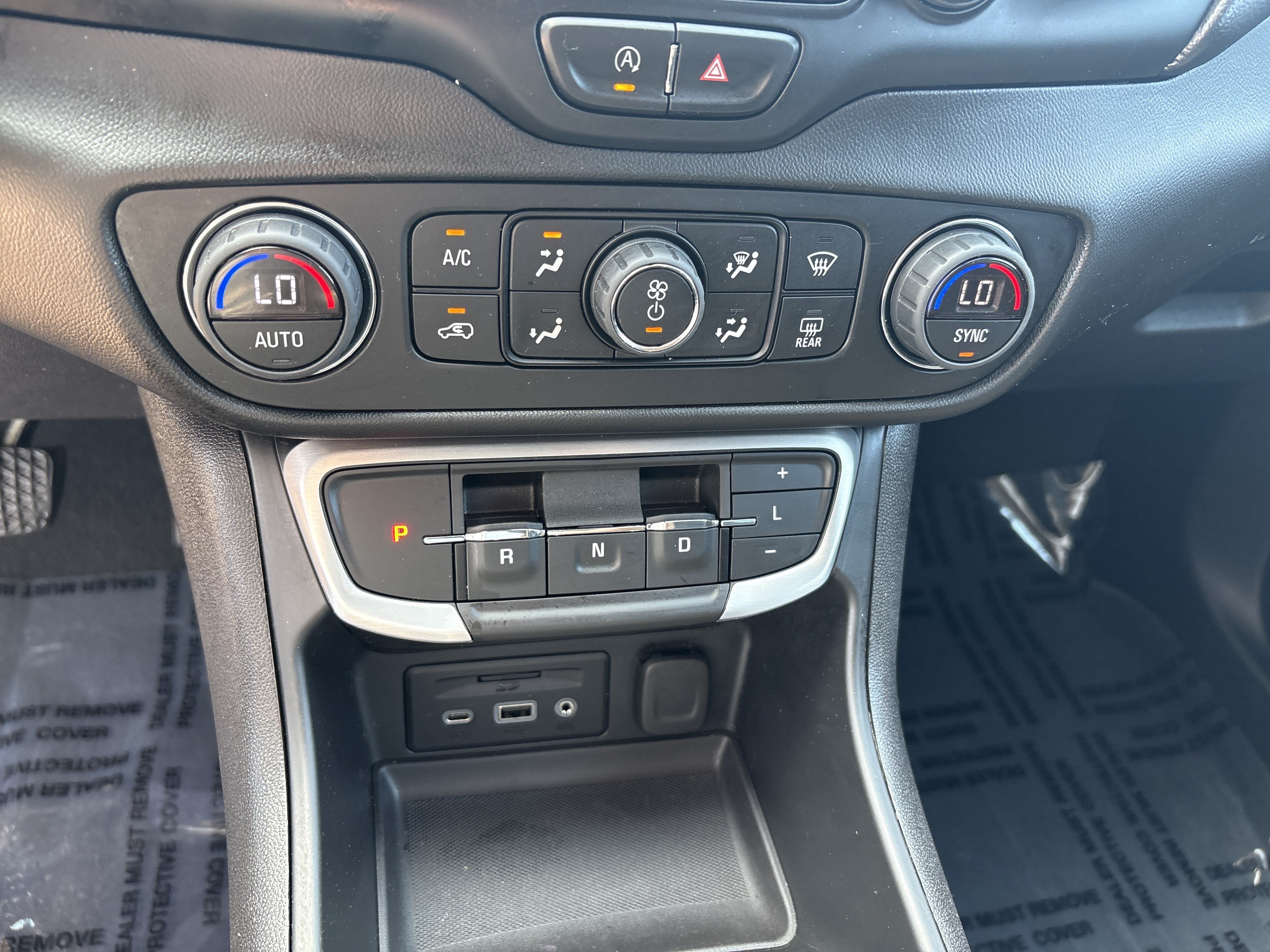 Used 2022 GMC Terrain SLE w/ Driver Convenience Package FWD image 23