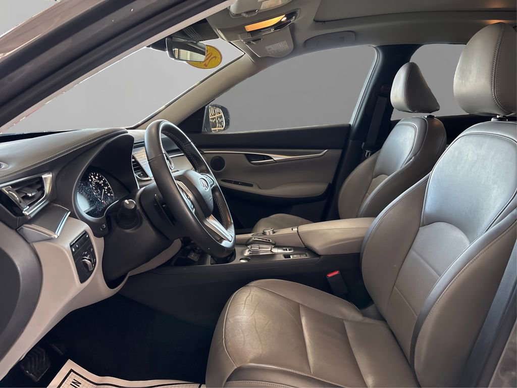 Used 2023 INFINITI QX50 Luxe AWD/4WD image 9