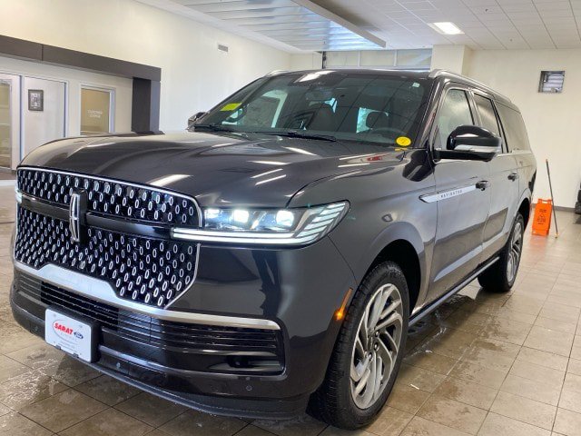 New 2027 Lincoln Navigator L Reserve AWD/4WD image 4