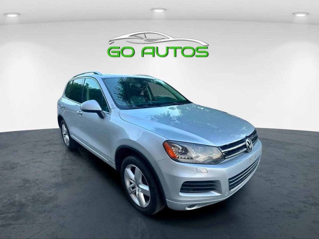Used 2012 Volkswagen Touareg VR6 image 7
