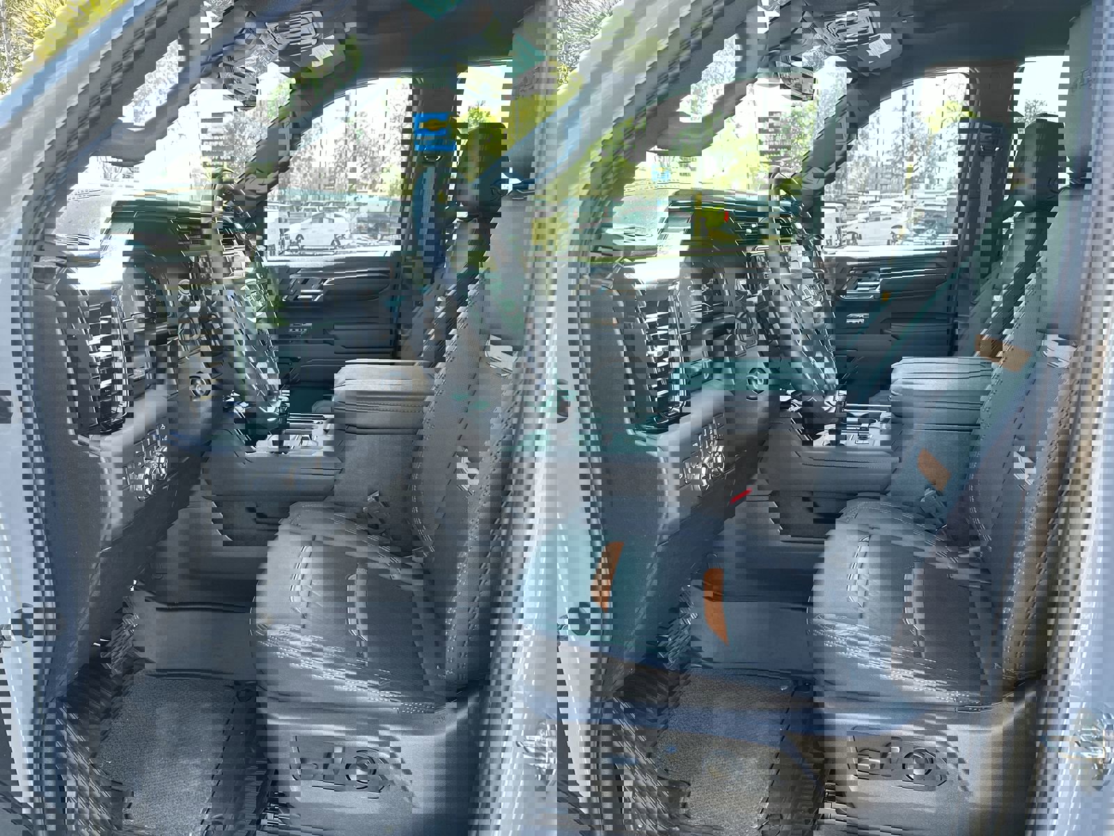 Used 2024 GMC Sierra 1500 AT4 w/ Technology Package image 16