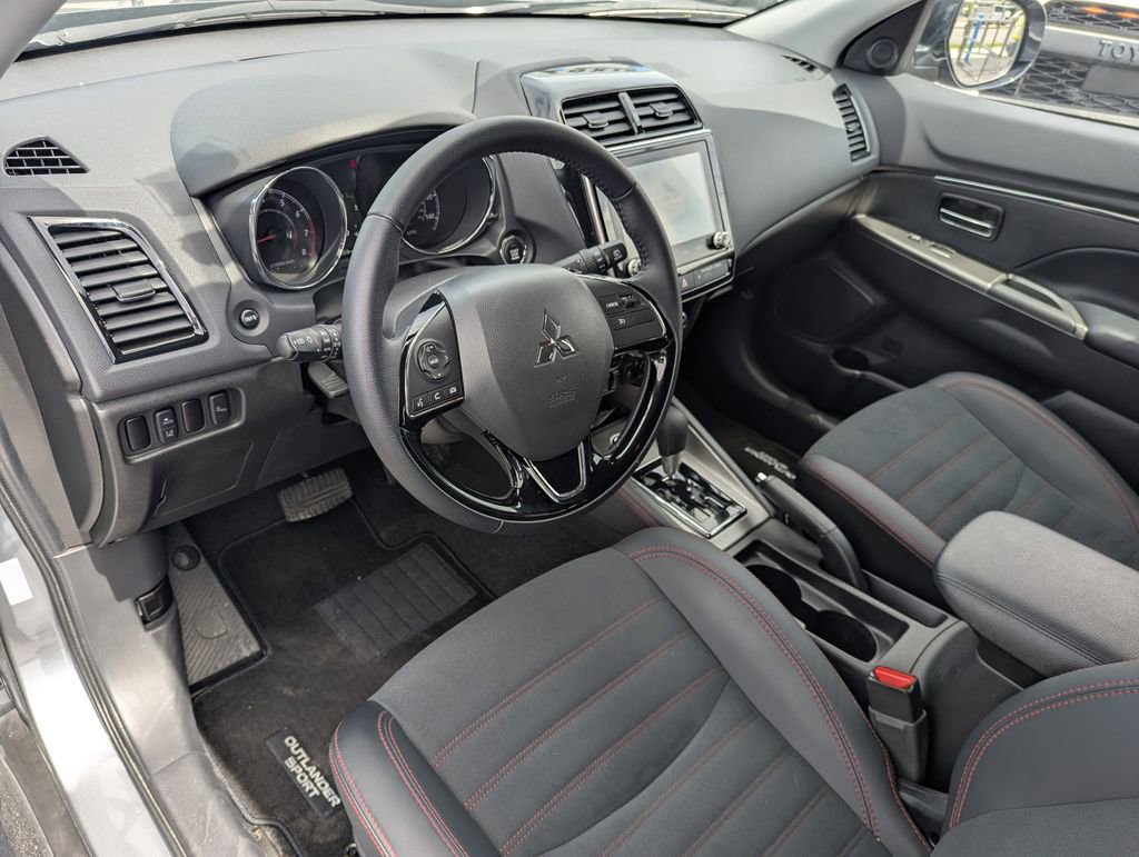 Used 2025 Mitsubishi Outlander Sport SE AWD/4WD image 14