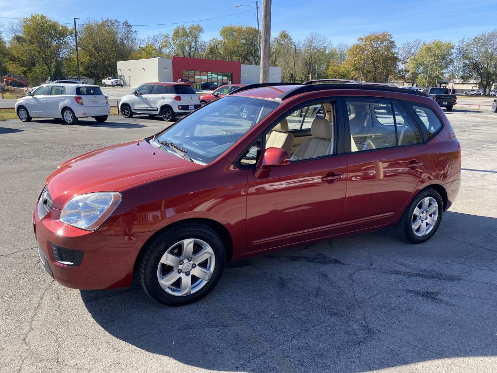 Used 2008 Kia Rondo LX w/ Convenience Pkg image 3