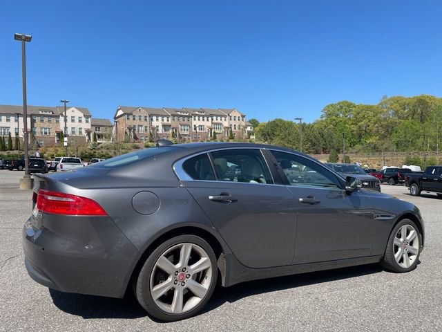 Used 2017 Jaguar XE Prestige image 4