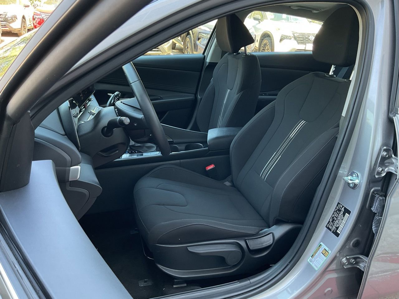 Used 2025 Hyundai Elantra SEL image 14