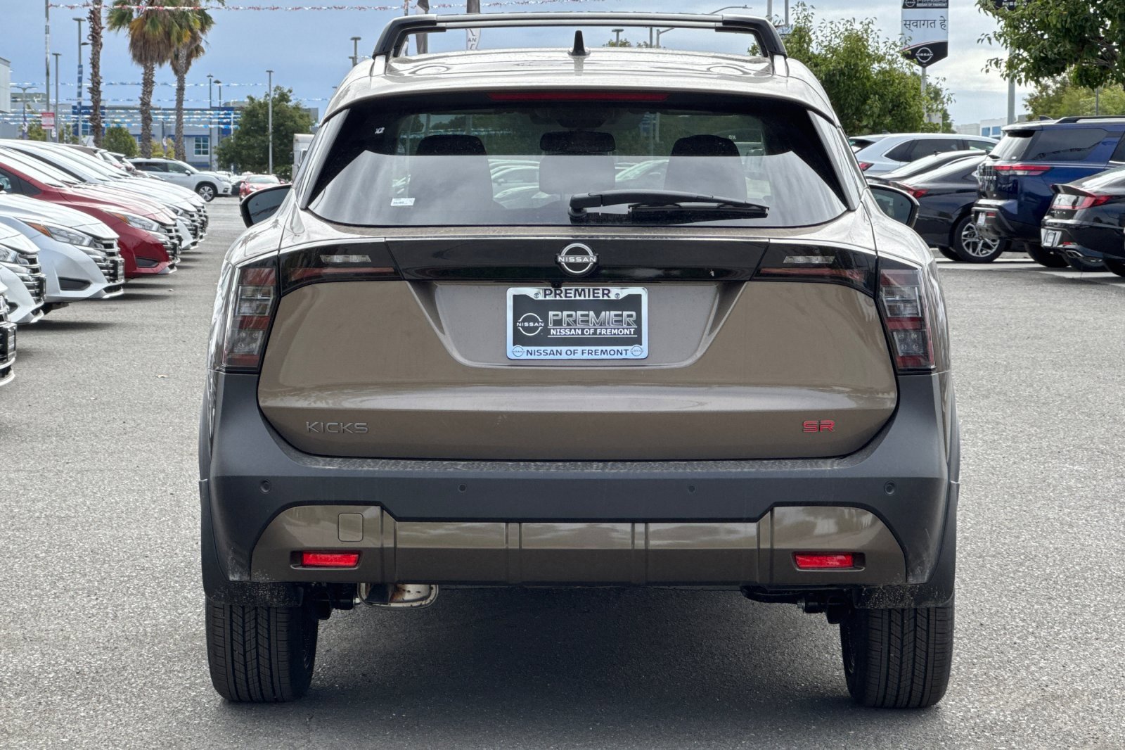 New 2026 Nissan Kicks SR image 5