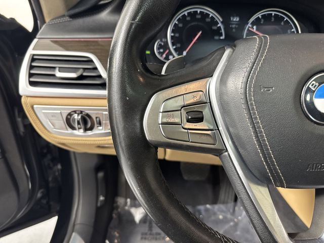 Used 2016 BMW 750i xDrive AWD/4WD image 11