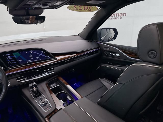 Used 2022 Cadillac Escalade Premium Luxury AWD/4WD image 26