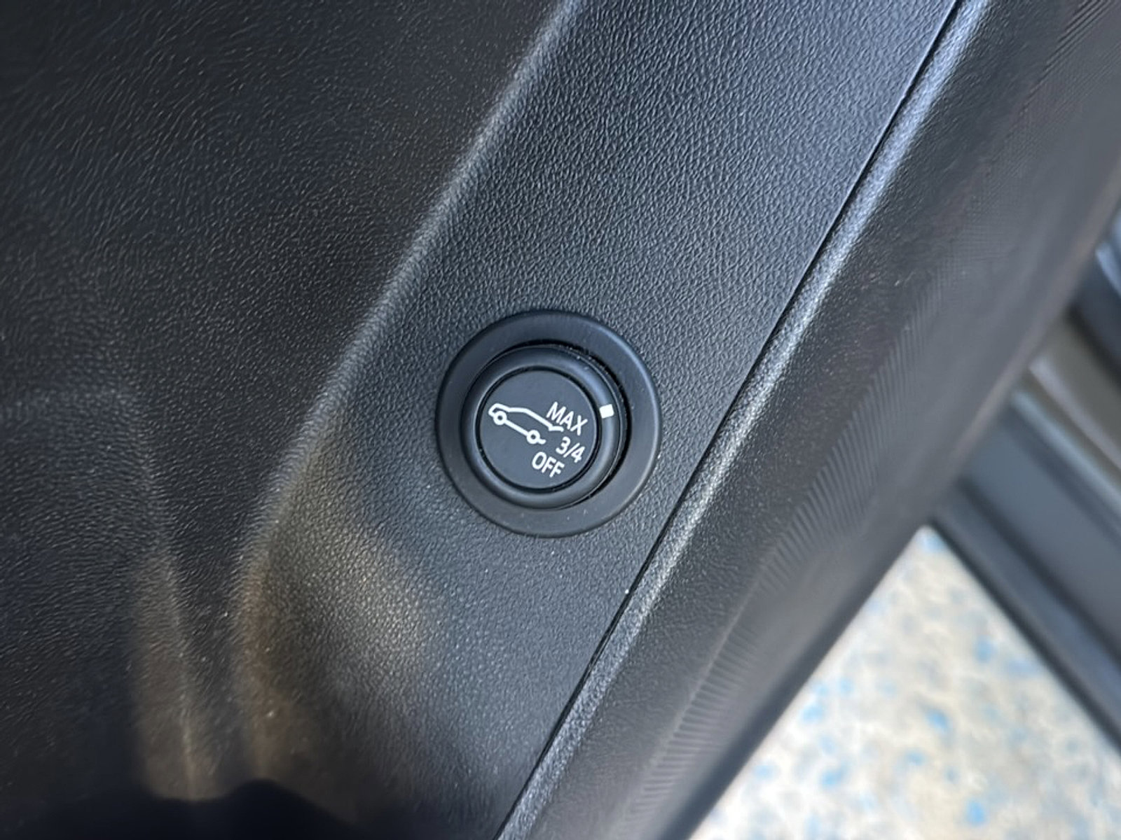 Used 2023 Chevrolet Equinox LT image 18